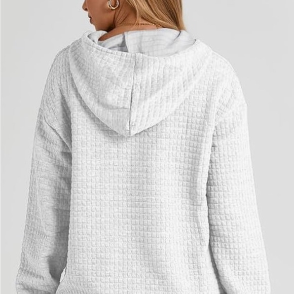 Shewin HOODED SWEATSHIRT with POCKET - Picture 3 of 8